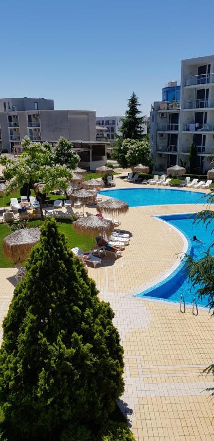 Apartment With Green Terrace Burgas Exterior photo