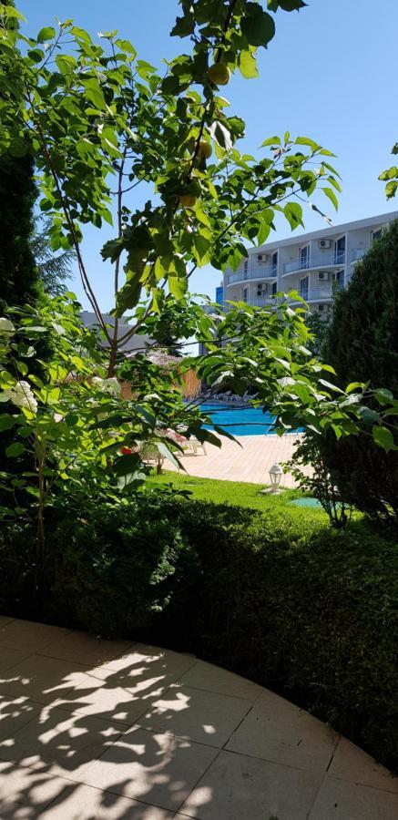 Apartment With Green Terrace Burgas Exterior photo